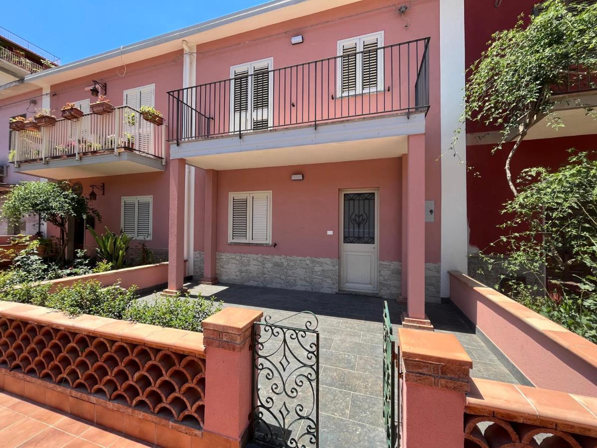 La Ginestra Otel Giardini Naxos Dış mekan fotoğraf